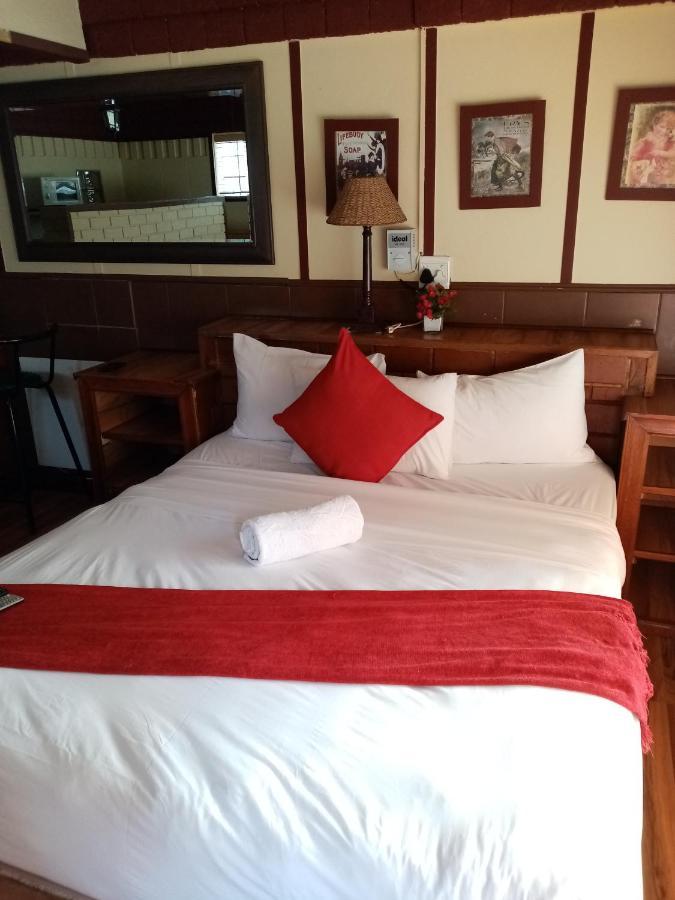 Tudor Lodge Guest House Joanesburgo Exterior foto