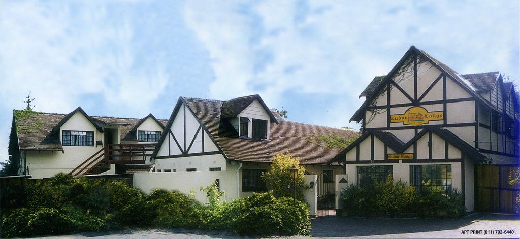 Tudor Lodge Guest House Joanesburgo Exterior foto